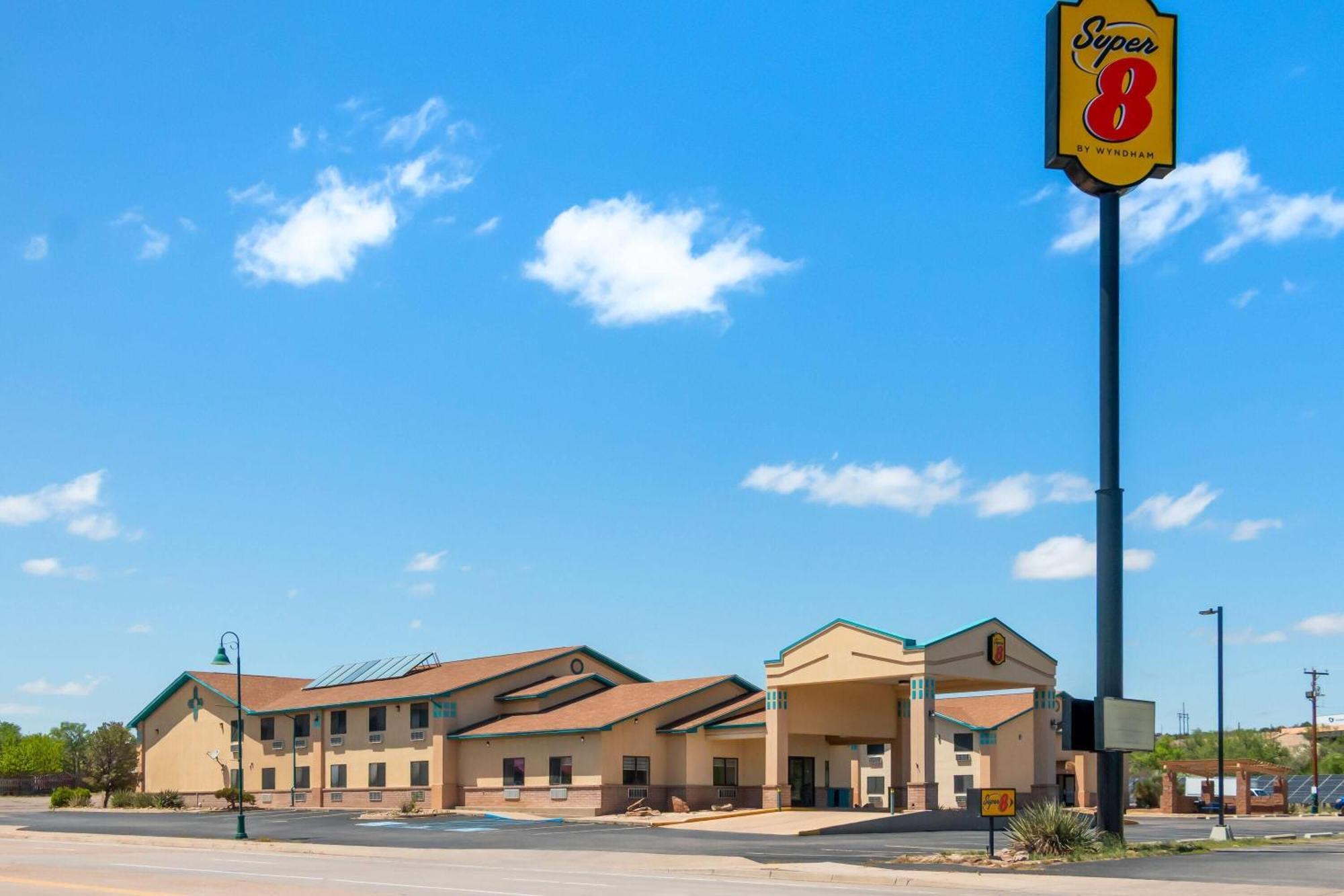 Super 8 By Wyndham Santa Rosa Hotel Exterior photo