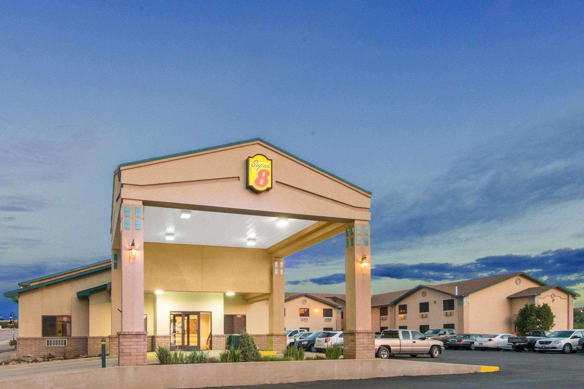 Super 8 By Wyndham Santa Rosa Hotel Exterior photo